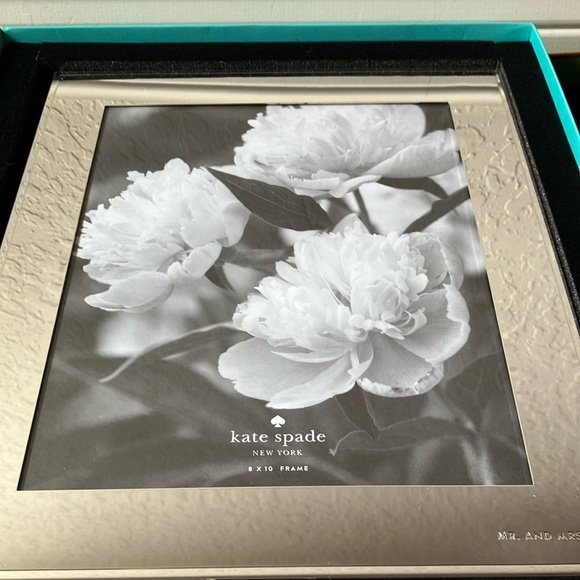 Kate Spade: Darling Point Silver Plate Mirrored Picture Frame- “Mr & Mrs”-8”x10” - Picture 13 of 15